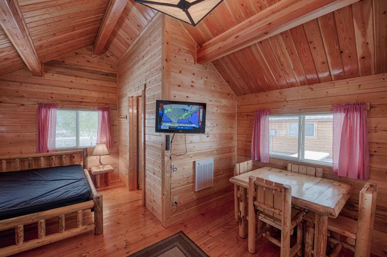Villa Yellowstone Grizzly Rv Park And Cabins West Yellowstone Exterior foto
